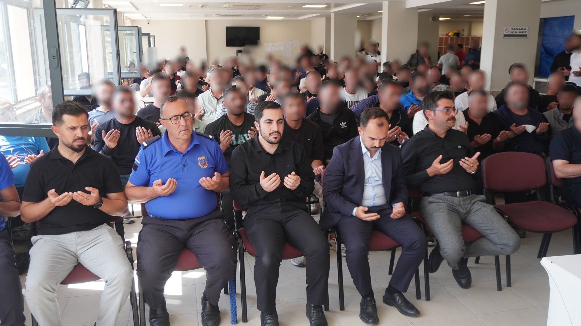 Akdağmadeni Açık Ceza İnfaz Kurumunda 15 Temmuz Demokrasi ve Milli Birlik Günü Anma Programı Düzenlendi