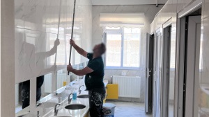 Akdağmadeni'nde Hükümlüler Gönüllü Çalışma Modeli ile Ali Döndü Yılmaz Kur'an Kursunun bakım ve onarımını tamamladı.