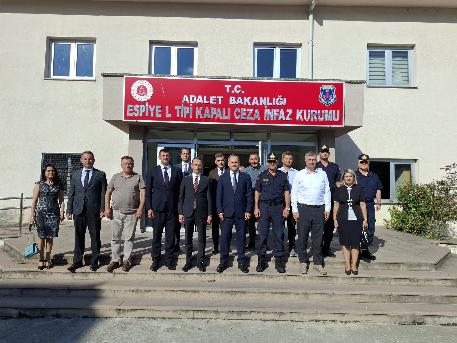 Ceza İnfaz Kurumlarının Yönetim, Dış Koruma, Hükümlü ve Tutukluların Sevk ve Nakilleri ile Sağlık Hizmetlerinin Yürütülmesi Hakkındaki Toplantı Yapıldı