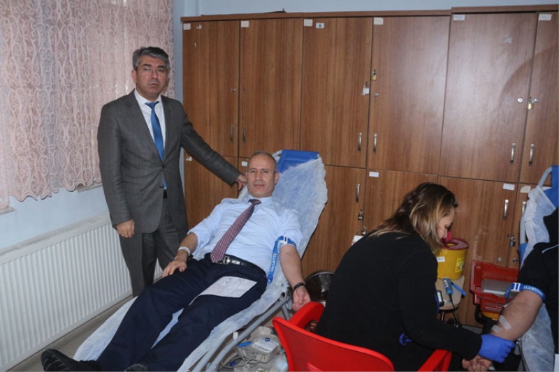 PERSONEL YENİ YILDA KAN BAĞIŞINDA BULUNDU