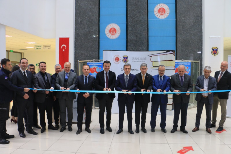 Ceza İnfaz Kurumu Kütüphaneleri İçin Kitap Bağış Kampanyası Antalya Adliyemizde Gerçekleştirilen Törenle Başladı