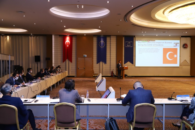 Siber Suçlar Koordinasyon Toplantılarının üçüncüsü 10-11 Şubat 2022 tarihlerinde İzmir'de gerçekleştirildi.