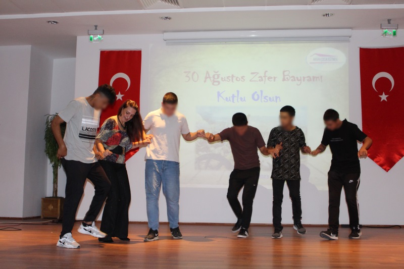 Ankara Çocuk Eğitimevinde “30 Ağustos Zafer Bayramı Coşkusu ve Zafer Şenliği”