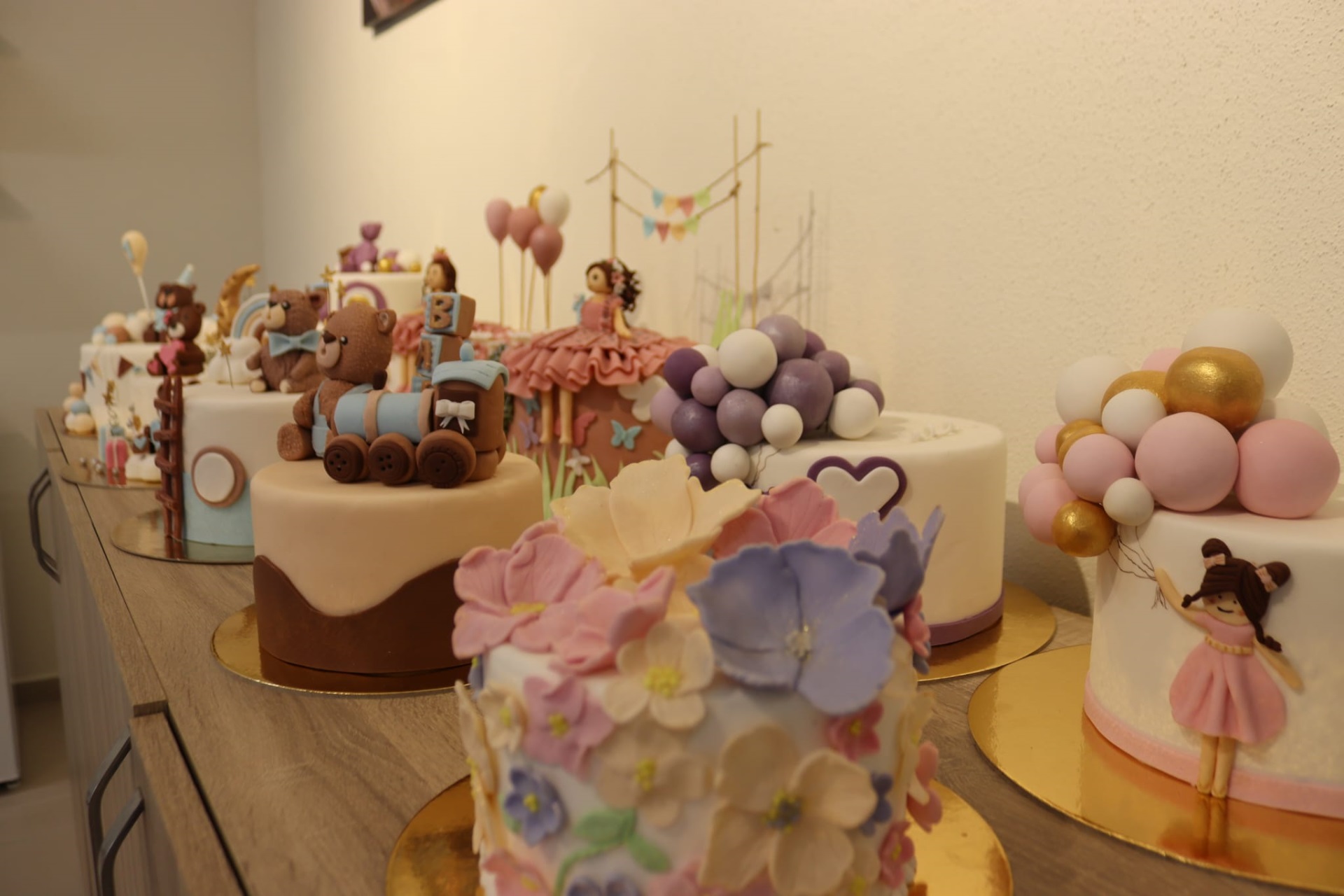 PASTACILIK KURSUNDA ÜRETİMİ YAPILAN ÜRÜNLER KURS ALANINDA SERGİLENDİ