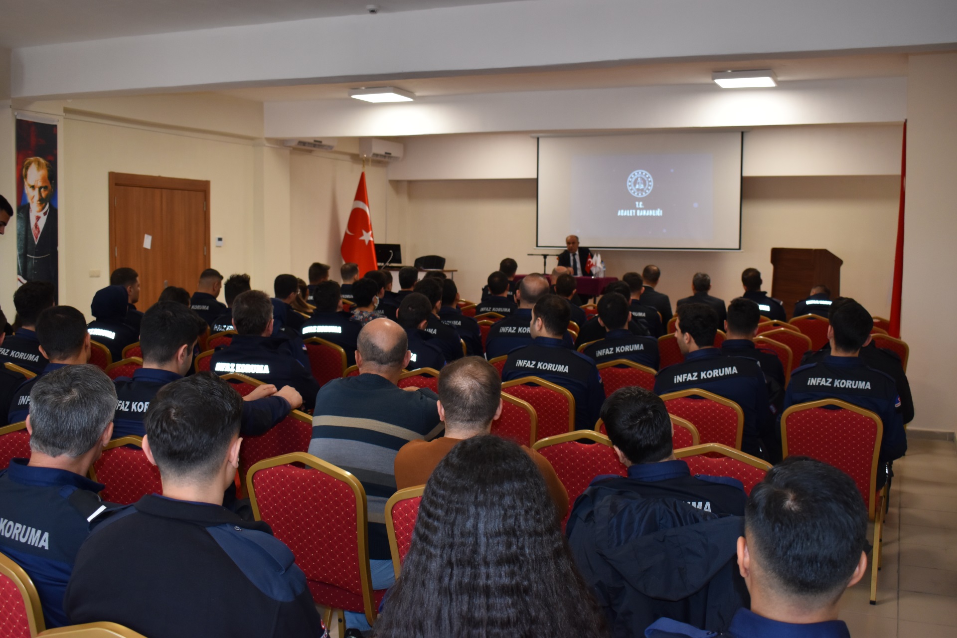 Kurum Müdürümüz Tüm Personel ile bir araya geldi.