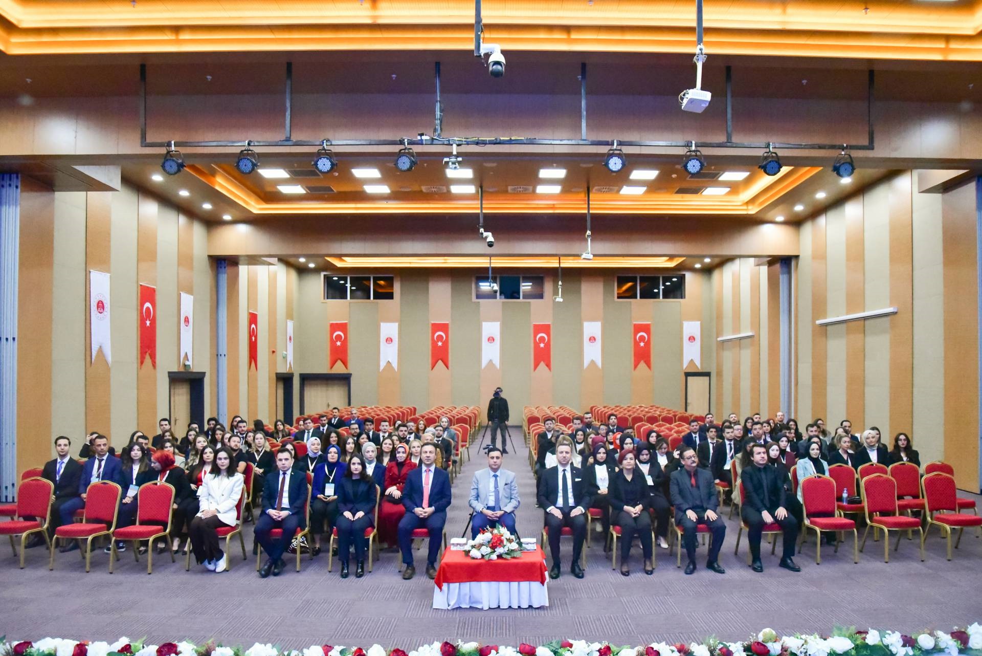 Eğitim Dairesi Başkanlığınca Düzenlenen; Yeni Atanan Zabıt Kâtiplerine (12.Grup) Yönelik Hizmet İçi Eğitim Programı Kapanış Töreni Yozgat Cemil Çiçek Personel Eğitim Merkezimizde Gerçekleştirildi.