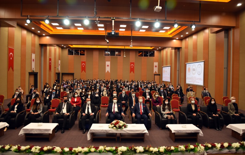 Eğitim Dairesi Başkanlığınca düzenlenen Komisyon Yazı İşleri Müdürleri, Vezne Bürolarında Görev Yapan Personel ve Yeni Atanan Zabıt Katiplerine yönelik Hizmet İçi Eğitim Programı Açılış Töreni Yozgat Personel Eğitim Merkezinde Gerçekleştirildi.