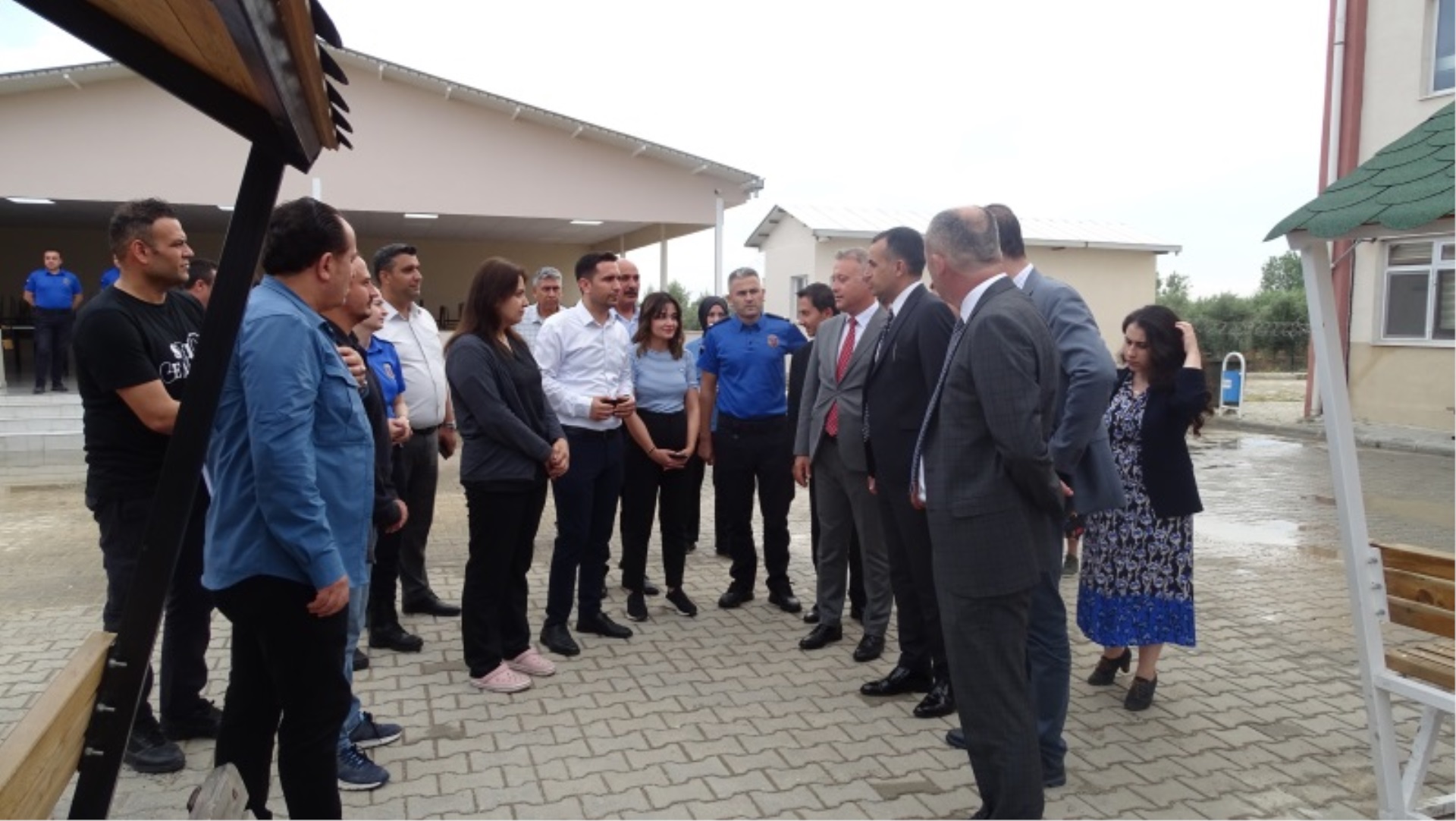 Ceza ve Tevkifevleri Genel Müdürlüğü İyileştirme ve Topluma Kazandırma Daire Başkanı Hüseyin Işık, Sağlık Daire Başkanı Mustafa Burak Açoğlu beraberindeki heyetle birlikte kurumumuzu ziyaret etti.