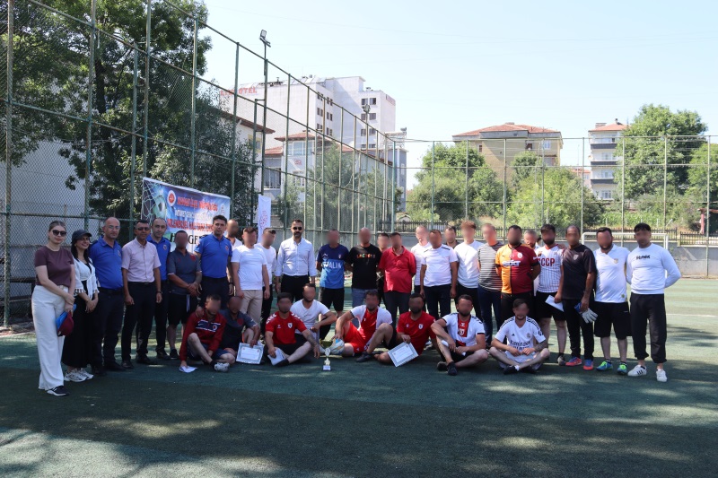 HÜKÜMLÜLER ARASI FUTBOL TURNUVASI