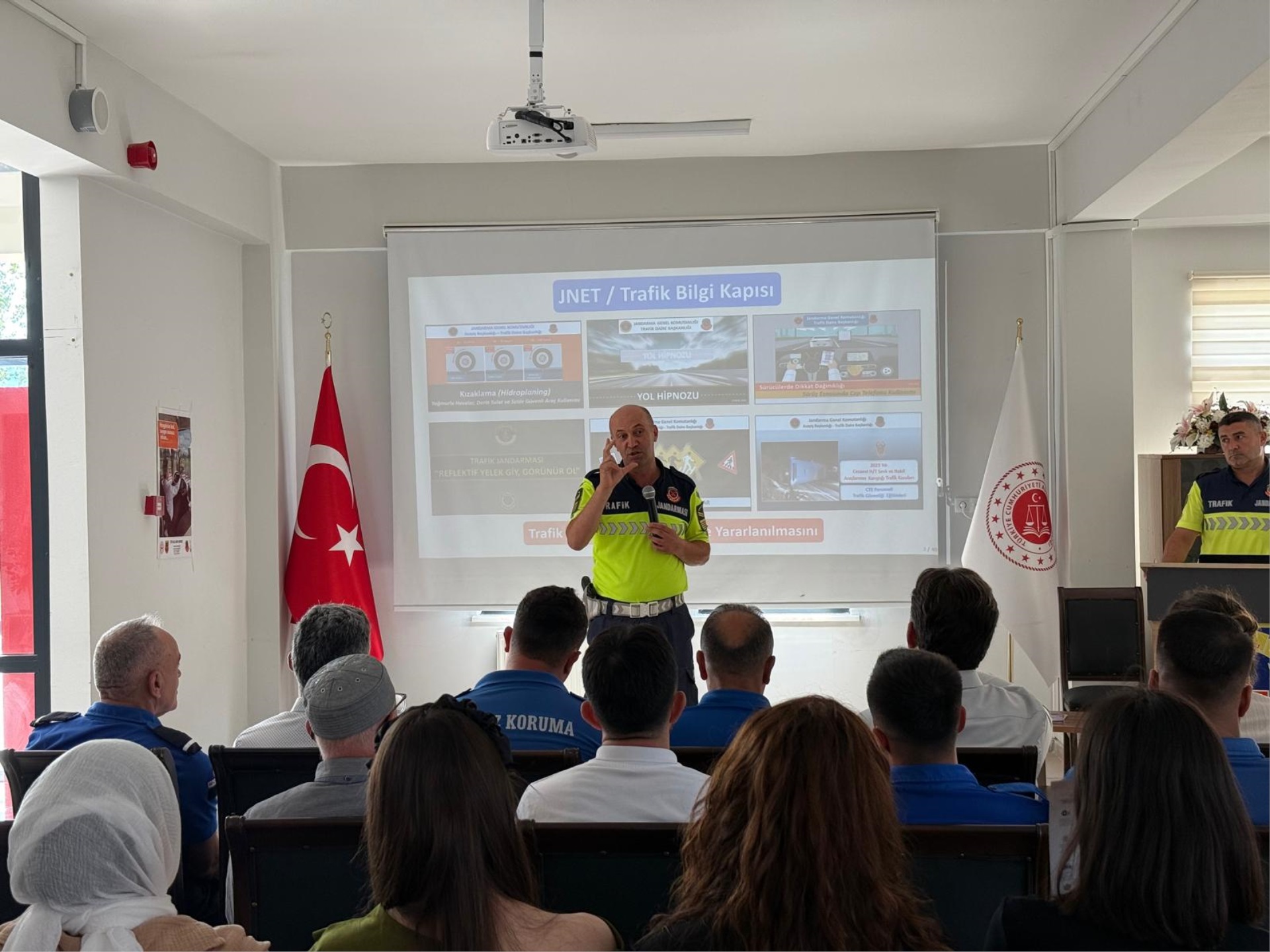 TRAFİK GÜVENLİĞİ VE TEMEL İLK YARDIM EĞİTİMİ