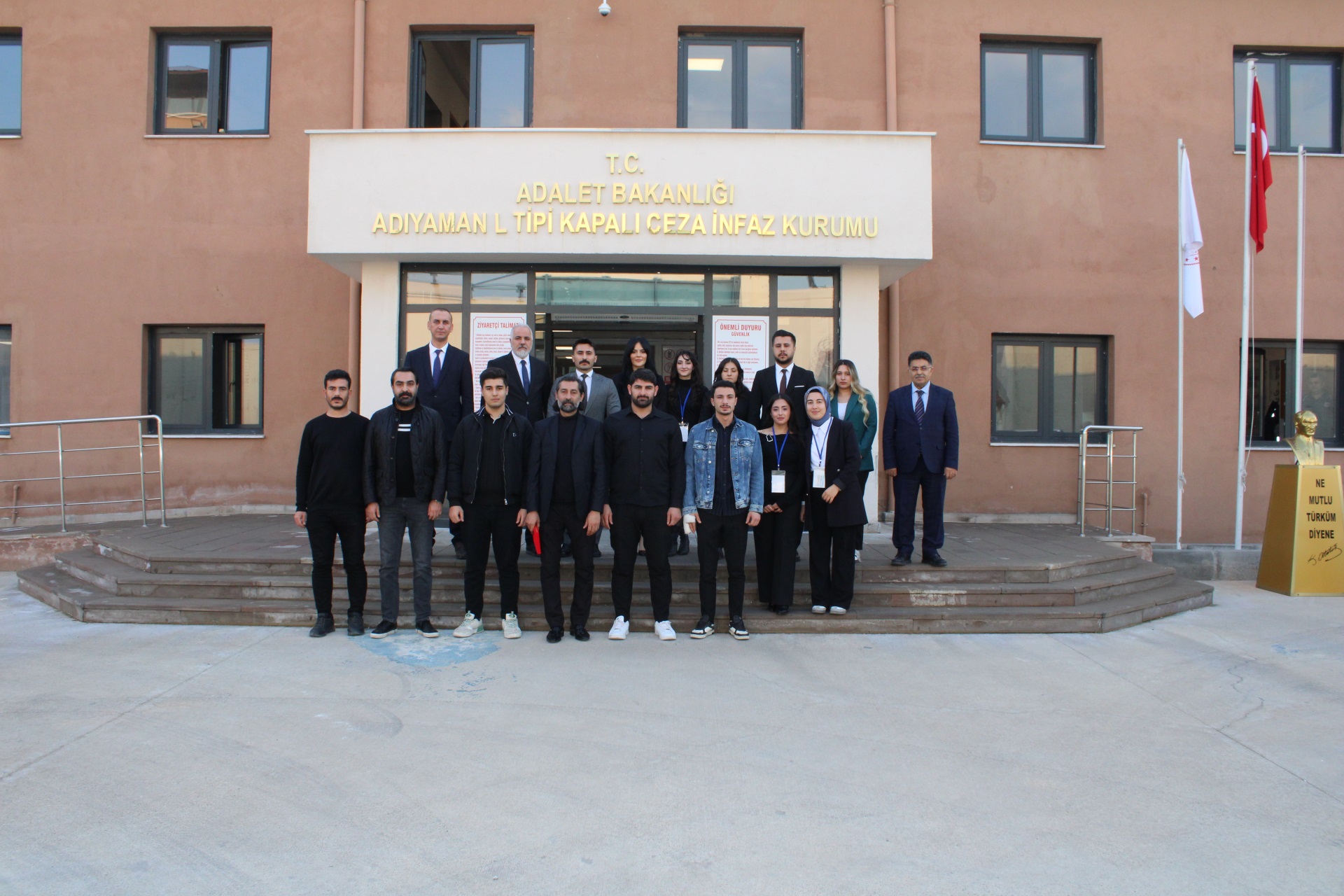 Şiir ve Müzik Dinletisi Gerçekleştirildi