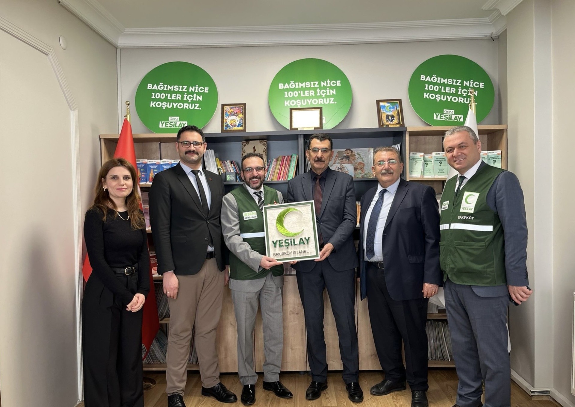 TÜRKİYE YEŞİLAY CEMİYETİ’NİN BAKIRKÖY ŞUBESİ’NE KURUMSAL ZİYARET