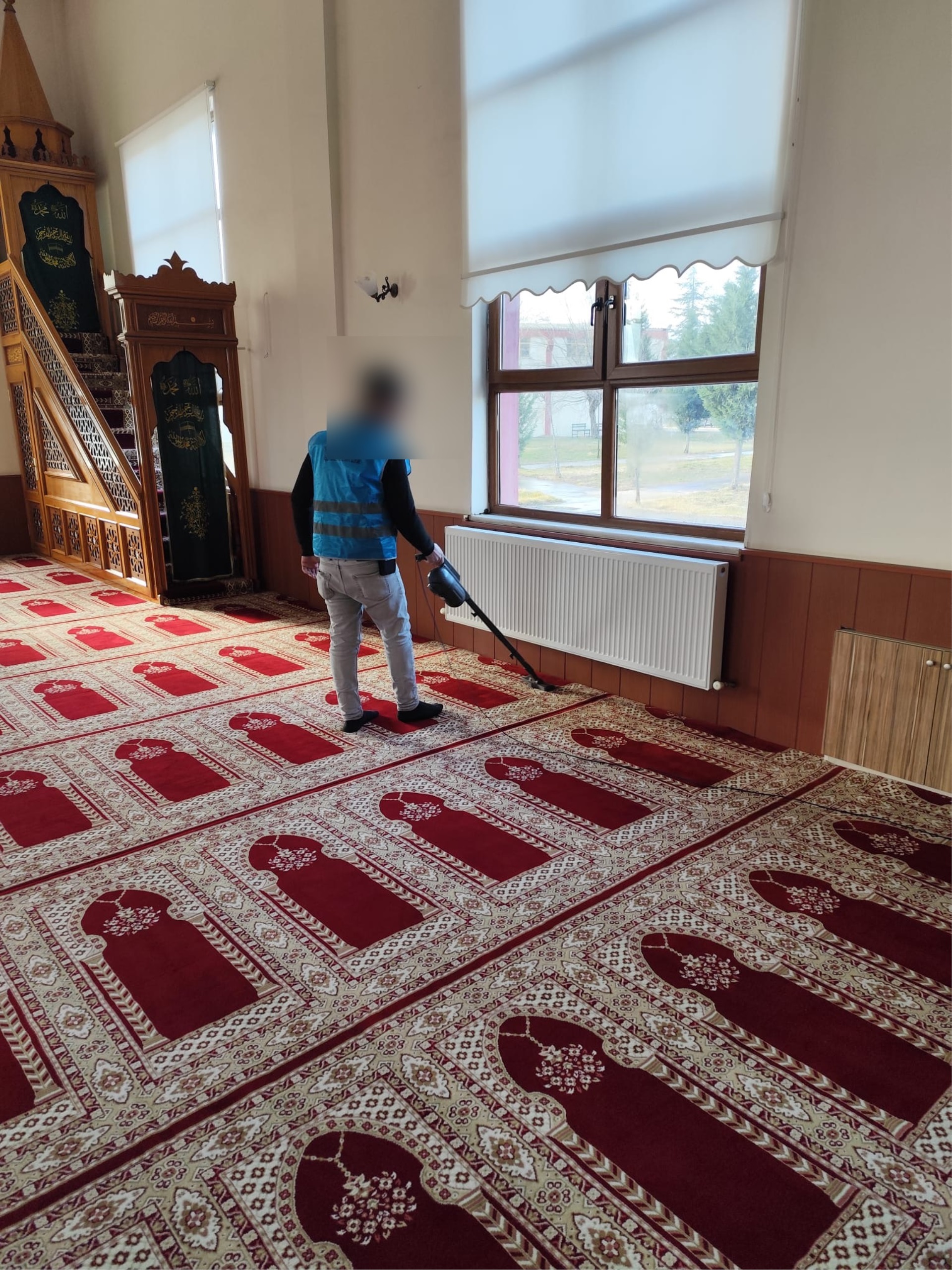 Bolvadin Denetim Serbestlik Müdürlüğü Tarafından Bolvadin Kırkgöz Kampüsü’nde Cami ve Kampüs Bahçesinde Temizlik Çalışması Gerçekleştirildi