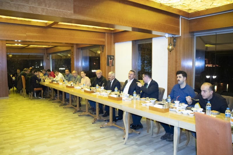 Kurum Müdürümüz Sn. Mehmet OLCAR için veda yemeği düzenlenmiştir.