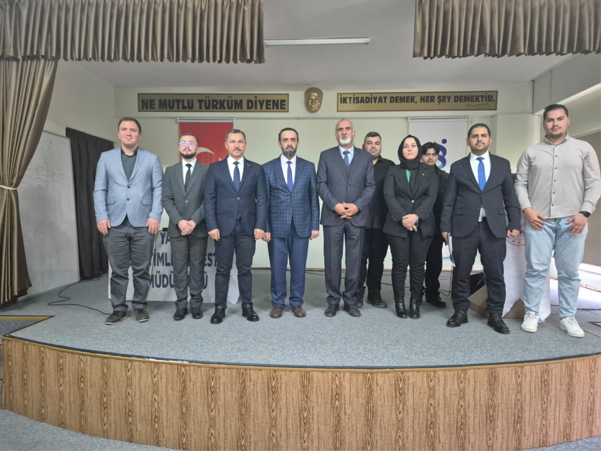 AİLE YILI İLE İLGİLİ ÜNİVERSİTE SEMİNERİ
