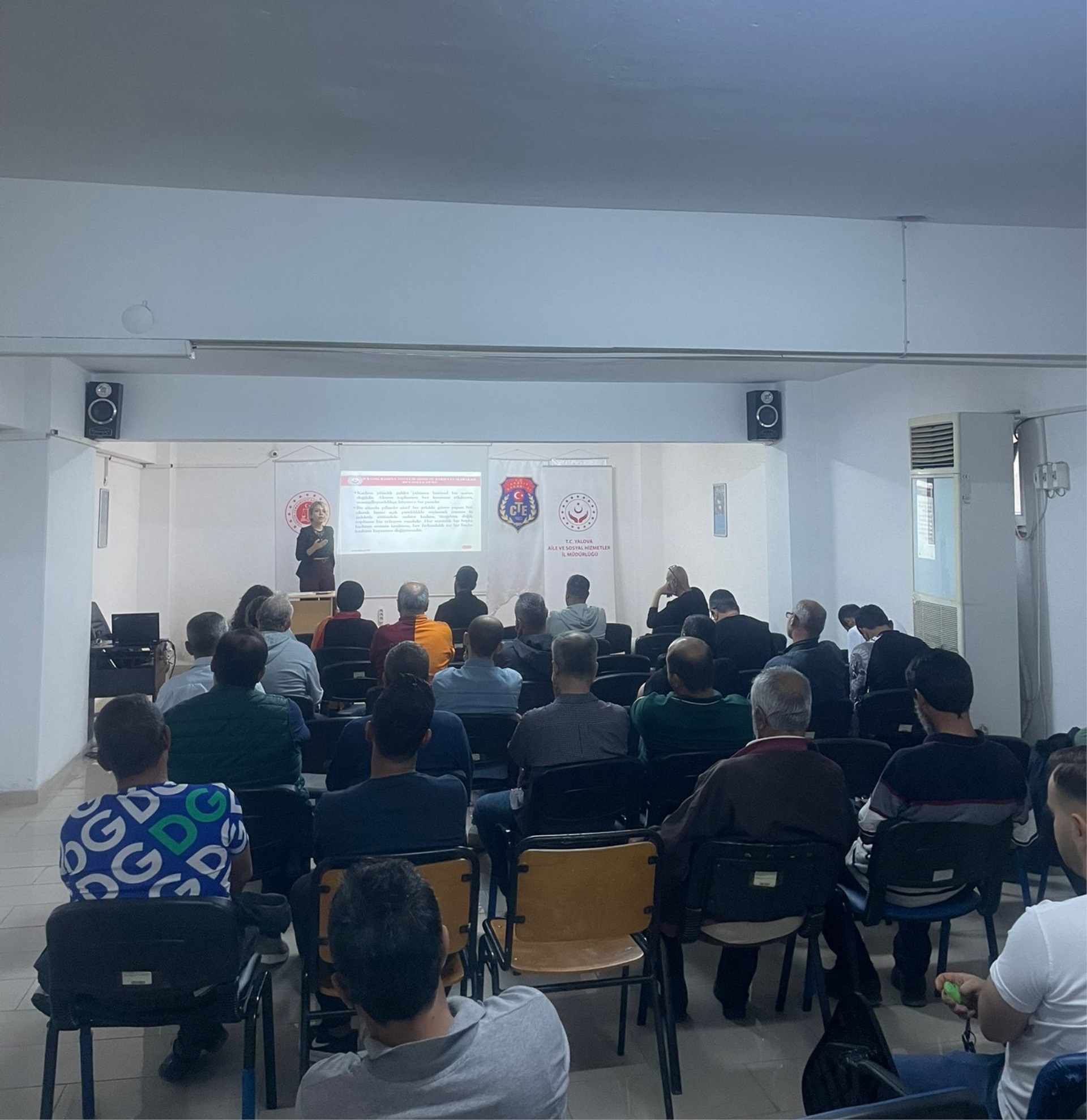 Aile ve Sosyal Politikalar Bakanlığı Şiddeti Önleme Merkezi Uzmanları tarafından yükümlülerimize '' Aile İçi Şiddet '' Konulu Seminer Verilmiştir.