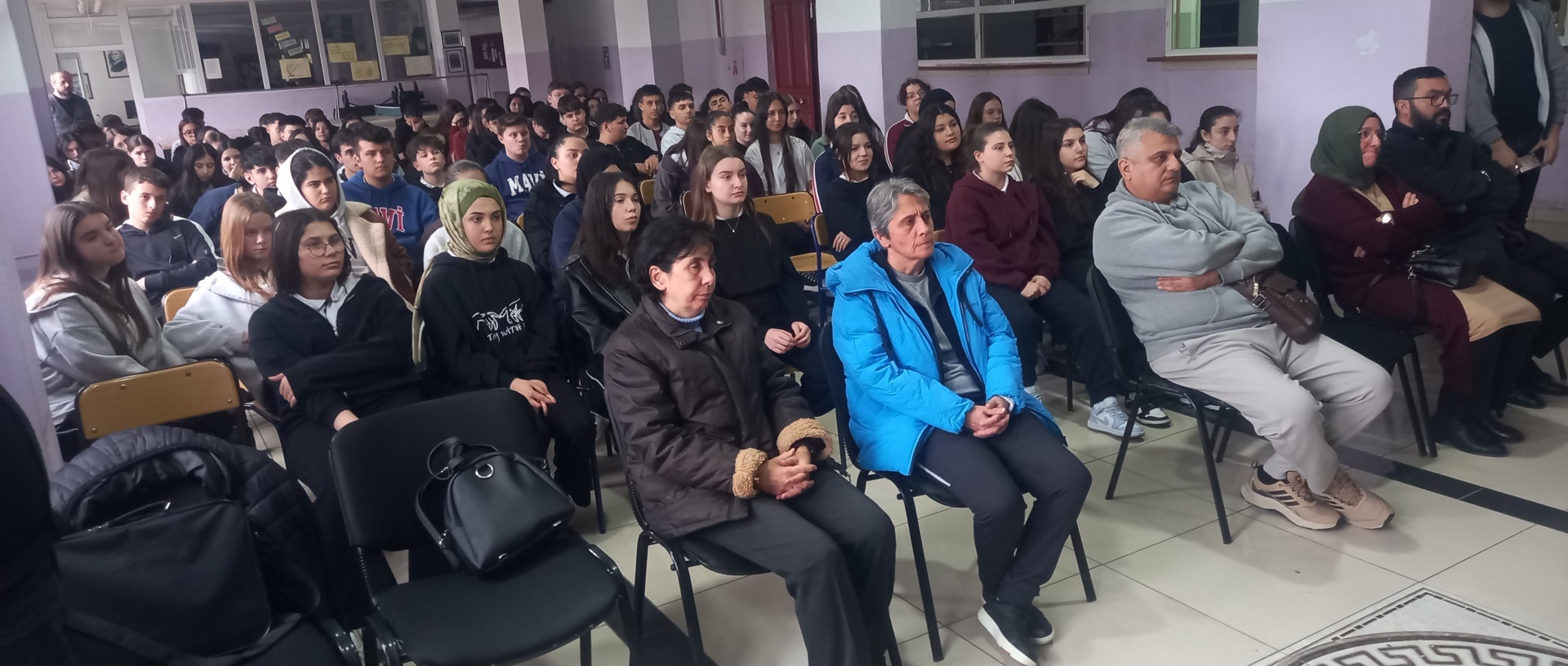 ÜNYE’DE ÖĞRENCİLERE DİJİTAL MAHREMİYET SEMİNERİ 