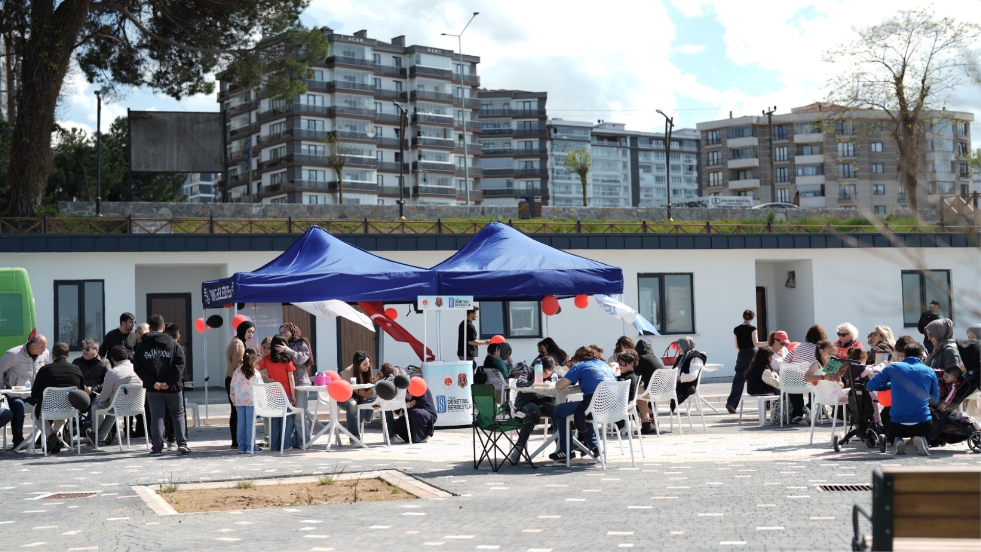Ünye'de Anlamlı İş Birliği: Çocuklar İçin Kitap Okuma ve Yüz Boyama Etkinliği Düzenlendi