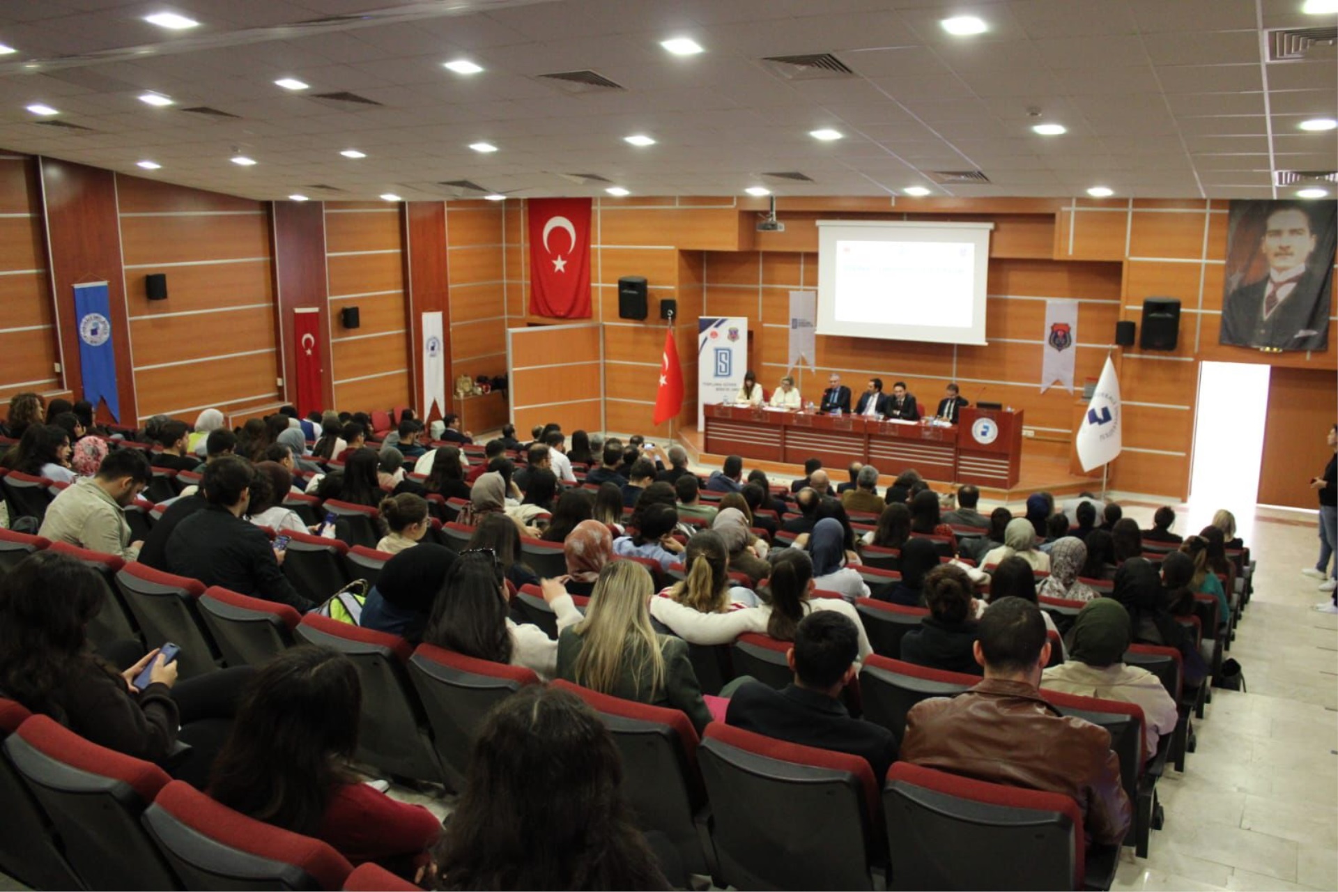 “20. Yılında Denetimli Serbestliğin Dünü, Bugünü ve Geleceği” konulu panel Pamukkale Üniversitesinde gerçekleştirildi.