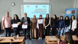 DÜZCE ÜNİVERSİTESİNDE "SOSYAL HİZMET KARİYERİNE IŞIK TUT" PANELİ GERÇEKLEŞTİRİLDİ...