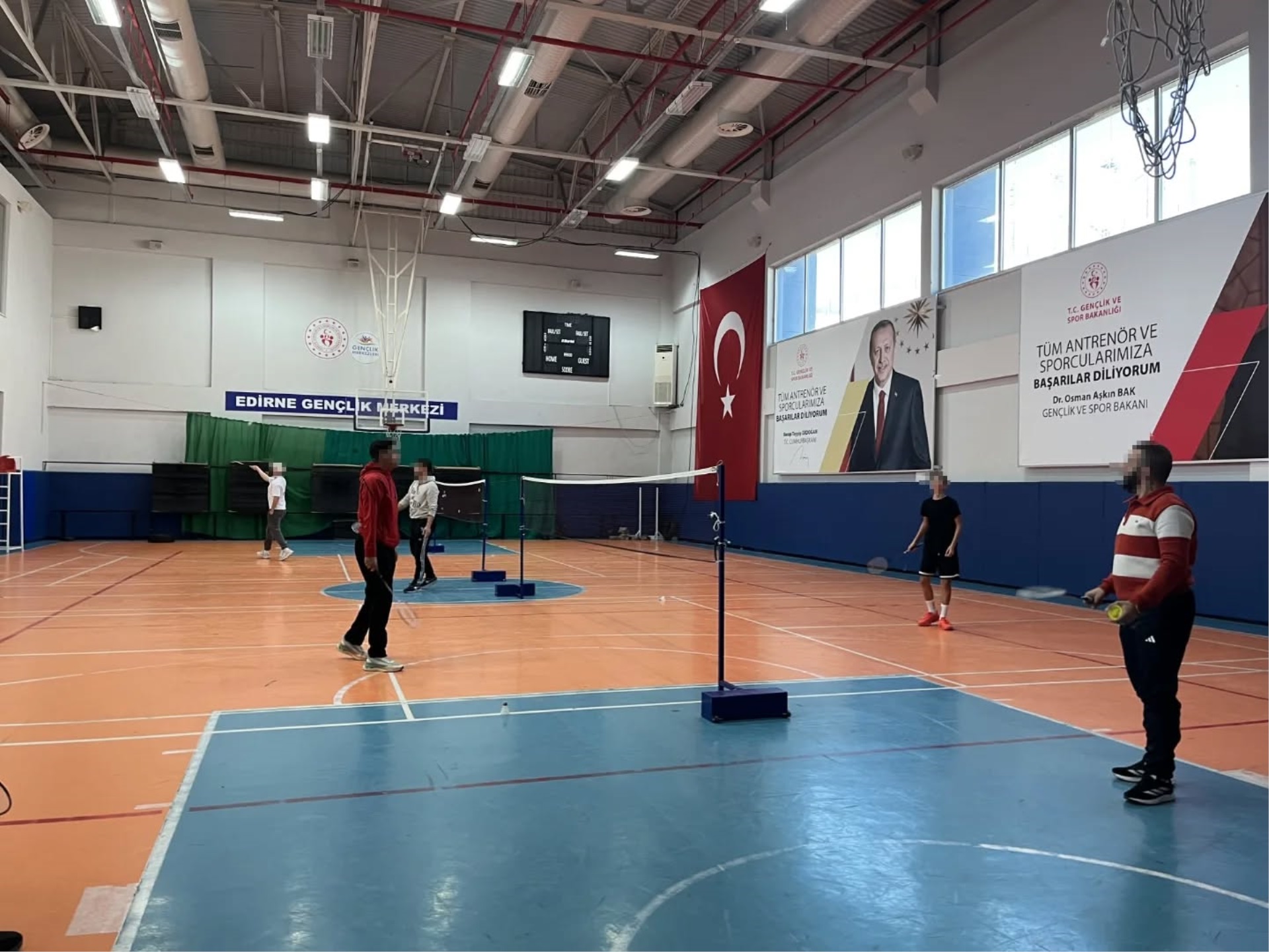 Badminton etkinliği gerçekleştirildi.