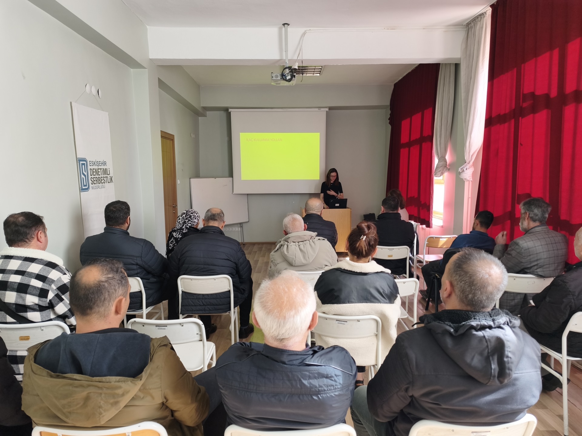 Bilinçli İlaç Kullanımı Semineri Düzenlendi