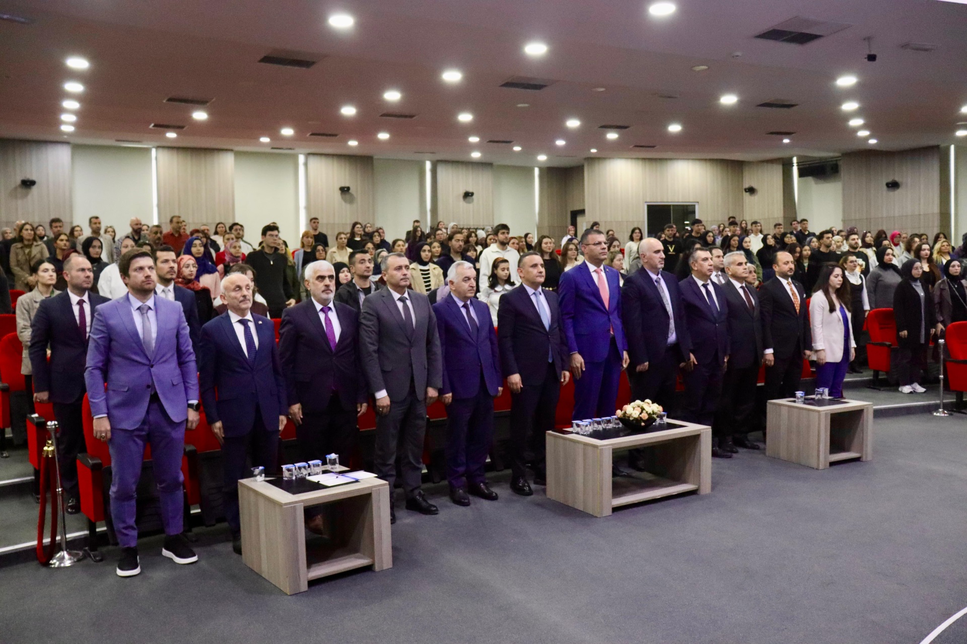 Denetimli Serbestliğin İşlevselliği konulu panel Sakarya Üniversitesinde gerçekleştirildi.