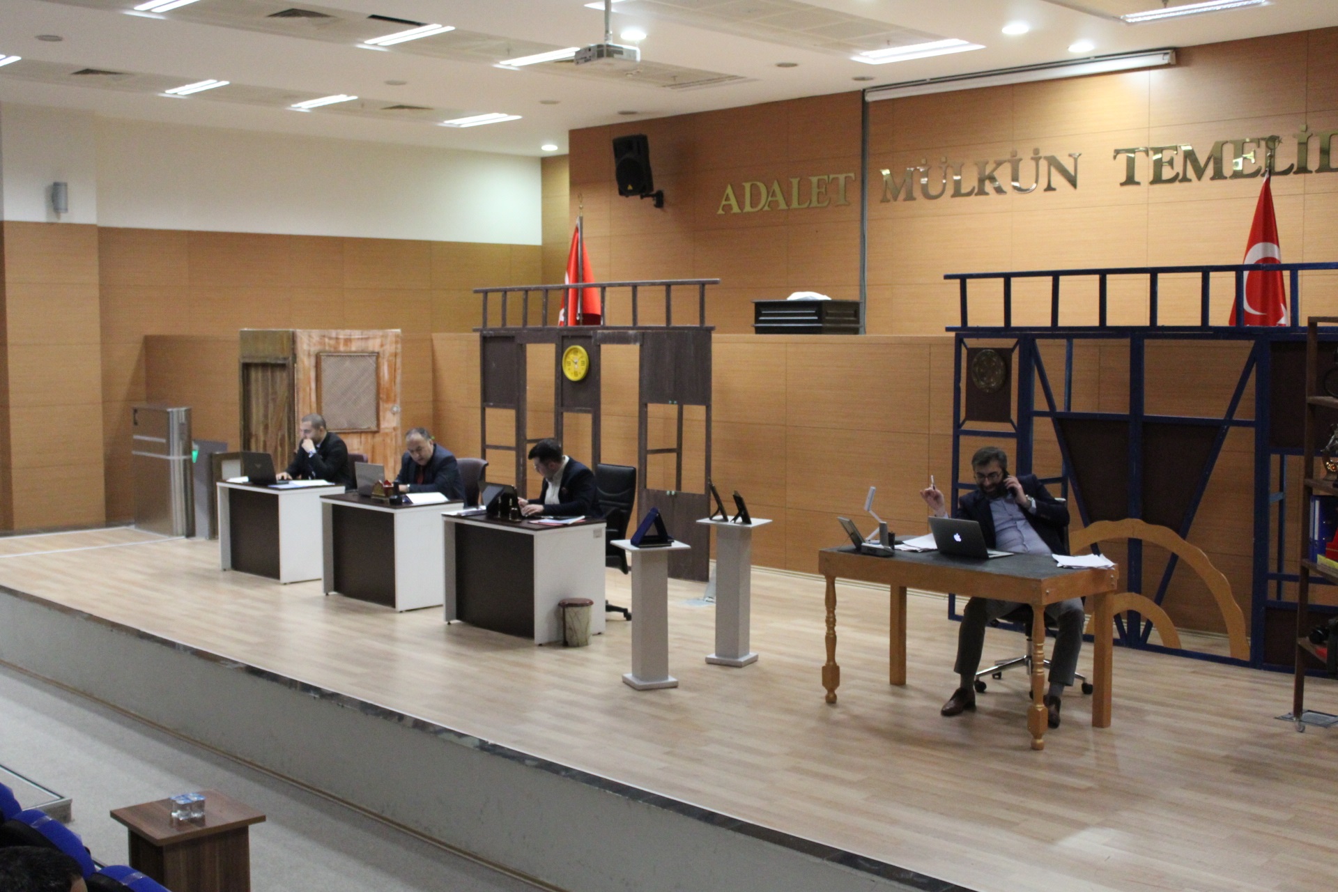 Tiyatro Gösterisi