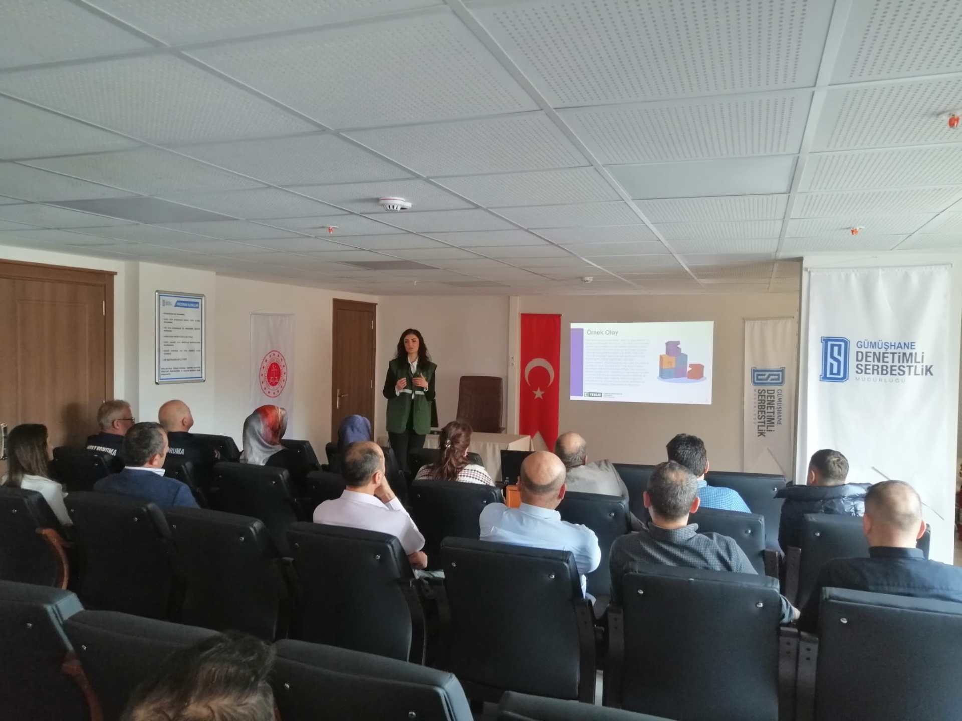 Müdürlüğümüz personeline 01-07 Mart Yeşilay Haftasına binaen seminer düzenlendi.