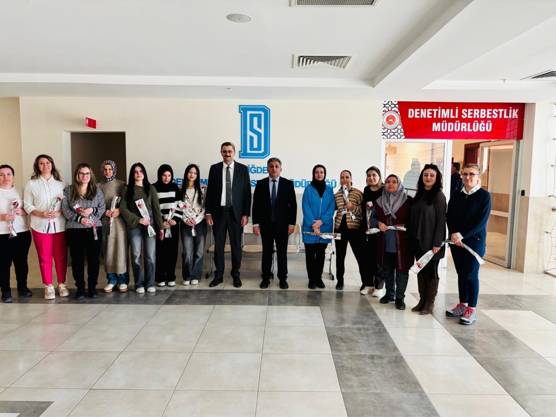 8 MART DÜNYA KADINLAR GÜNÜ 