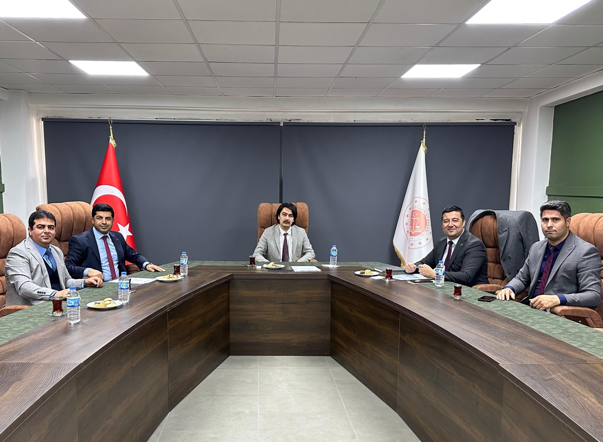 IĞDIR ÜNİVERSİTESİ İLE PROTOKOL DEĞERLENDİRME TOPLANTISI GERÇEKLEŞTİRİLDİ