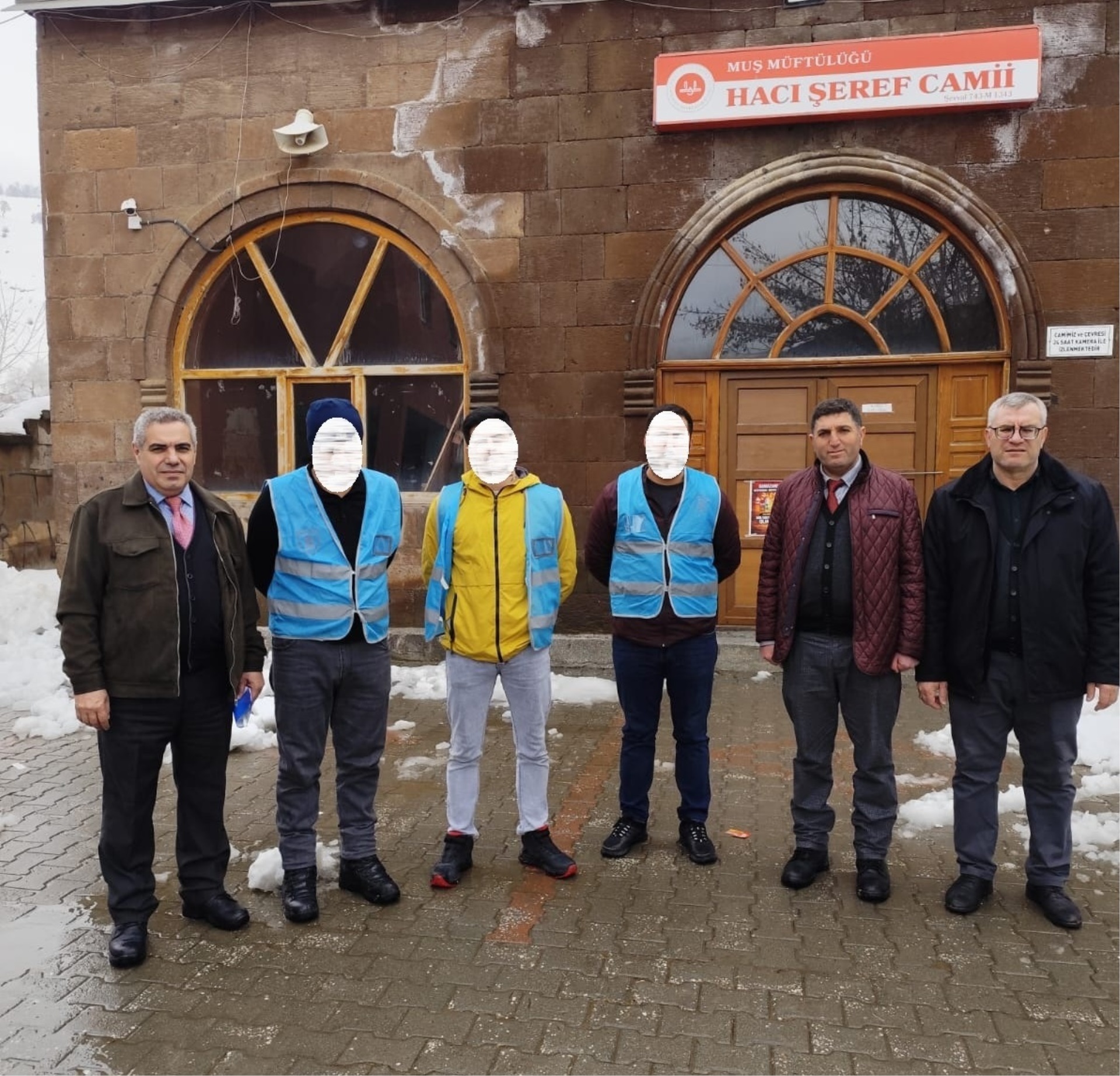 Camiler Bayrama Hazırlandı