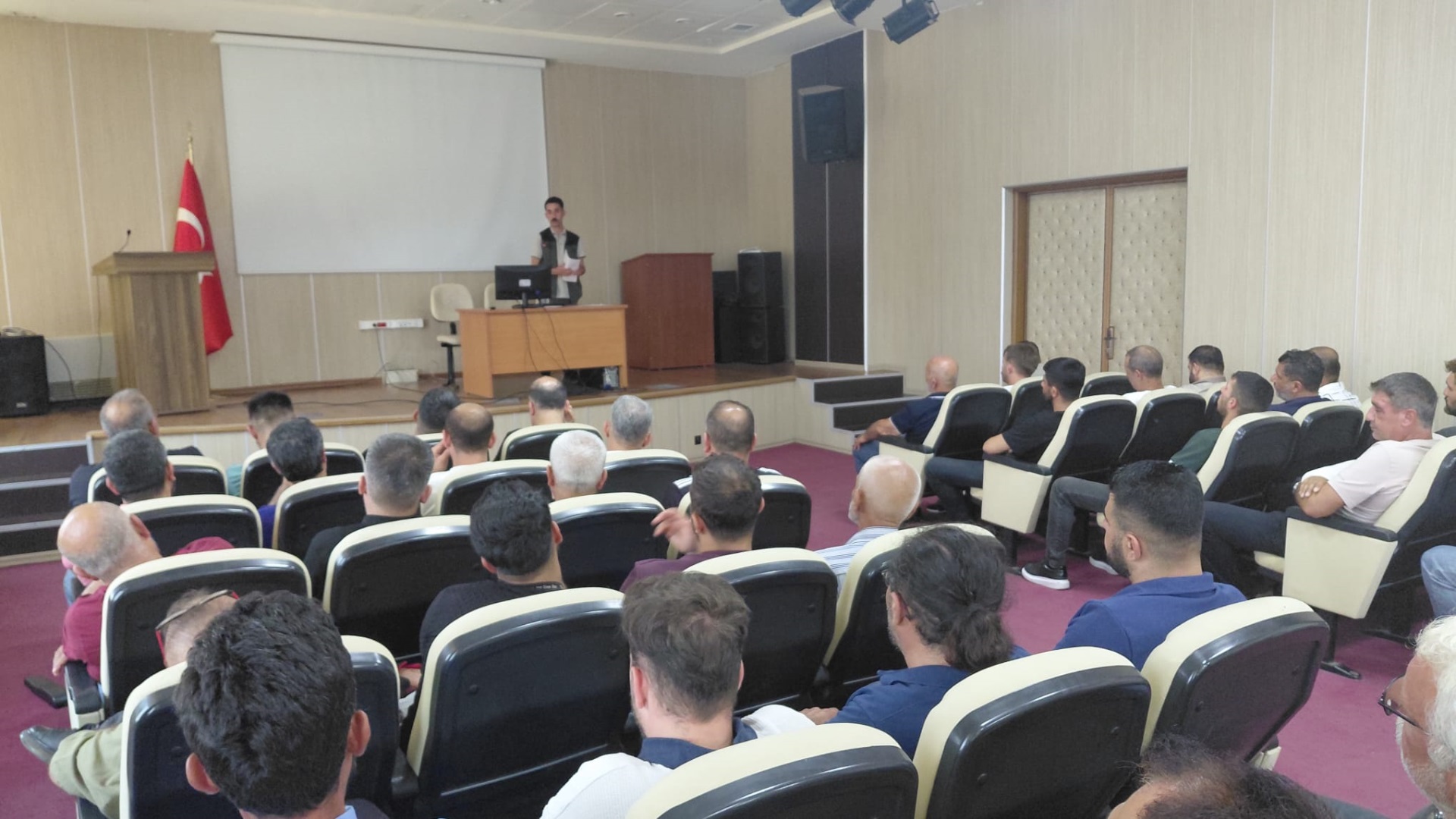 Eğitim ve İyileştirme çalışmaları kapsamında, " Çevre Bilinci ve Doğaya Saygı" konulu seminer düzenlendi.