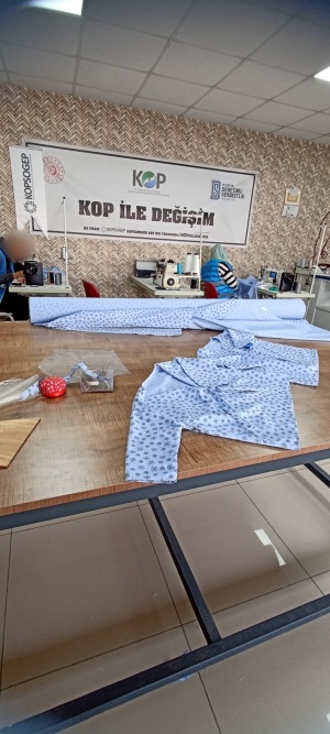 15 Temmuz Kadın doğum Hastanesi’ne Çocuk Ameliyat Önlükleri Dikimi