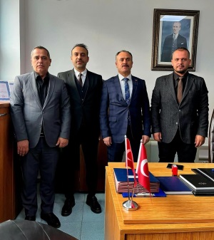 KOCAELİ DENETİMLİ SERBESTLİK MÜDÜRÜ BEKİR TÜRKMEN, İZMİT SOSYAL YARDIMLAŞMA VAKFI MÜDÜRÜ YUNUS VURAL, İZMİT NÜFUS MÜDÜRÜ SERKAN ERSAN, İZMİT SAĞLIK MÜDÜRÜ HARUN ASLAN’I ZİYARET ETTİ. 