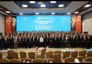 KOCAELİ DENETİMLİ SERBESTLİK MÜDÜRÜ ANTALYADA DÜZENLENEN DENETİMLİ SERBESTLİK HİZMETLERİ 13.YILLIK DEĞERLENDİRME TOPLANTISINA KATLIMI SAĞLADI.