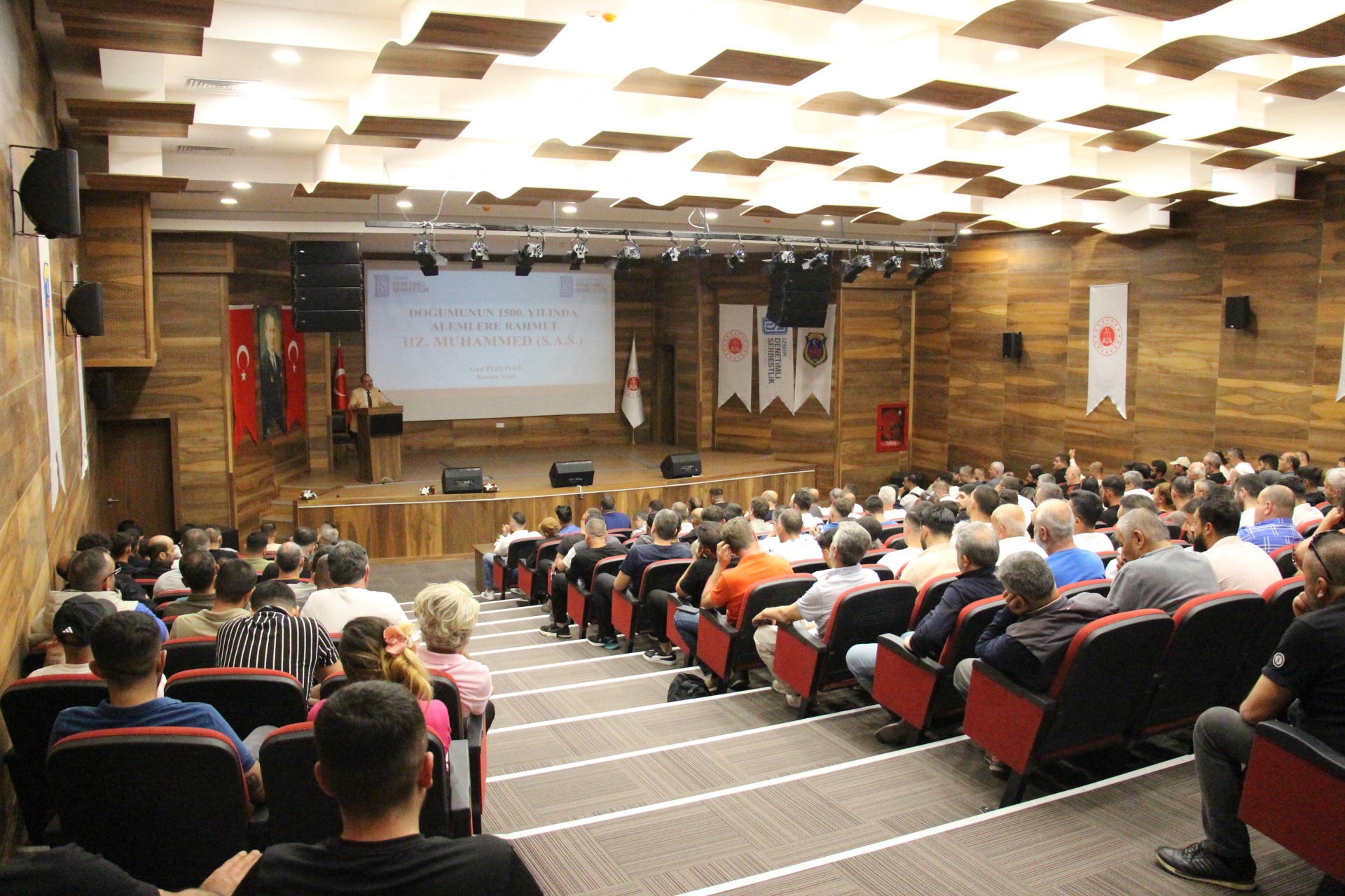 ÂLEMLERE RAHMET KONFERANSI GERÇEKLEŞTİRİLDİ