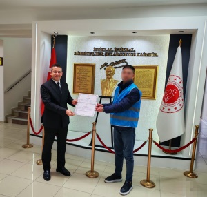 Sertifika almaya hak kazanan yükümlülere sertifikaları Develi  Adliyesinde törenle verildi.