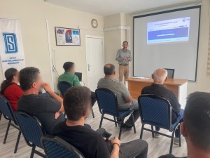 İş Arama Becerileri konulu  seminer verildi.