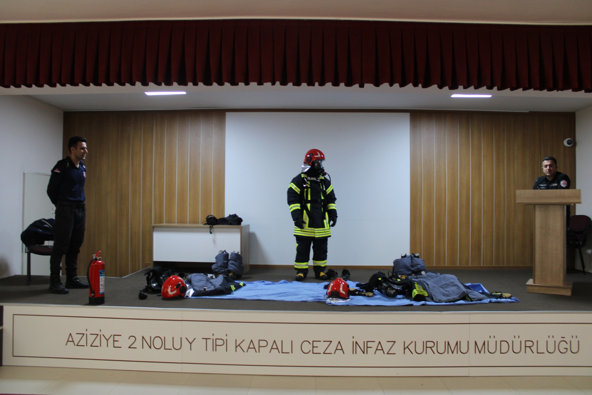 Kurum Personellerimize Yönelik Yangın Eğitimi Verildi