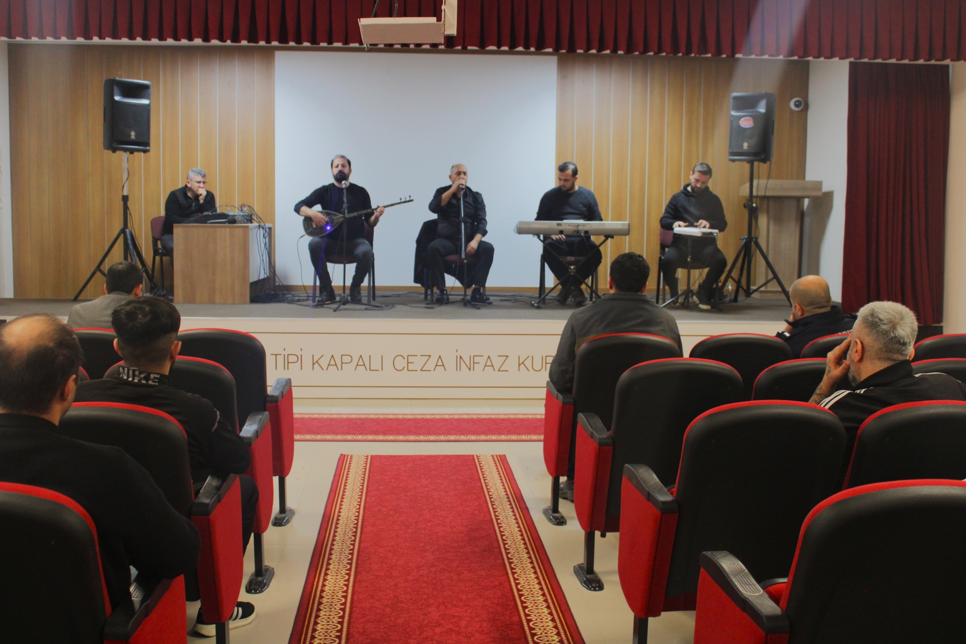 Kurumumuzda Hükümlü ve Tutuklulara Yönelik Müzik Dinletisi Düzenlendi