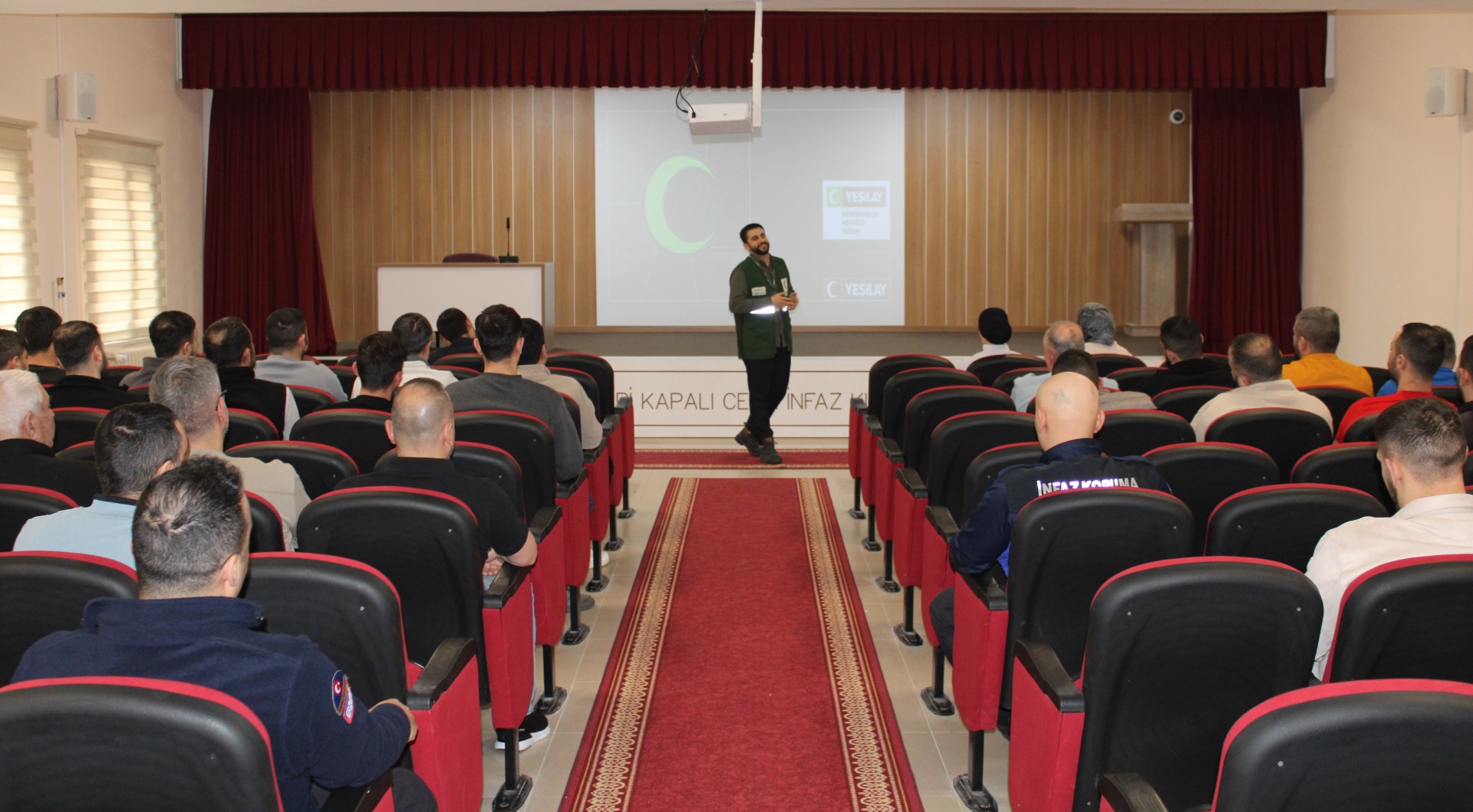 Kurumumuzda Yeşilay Haftası Kapsamında Konferans Düzenlendi