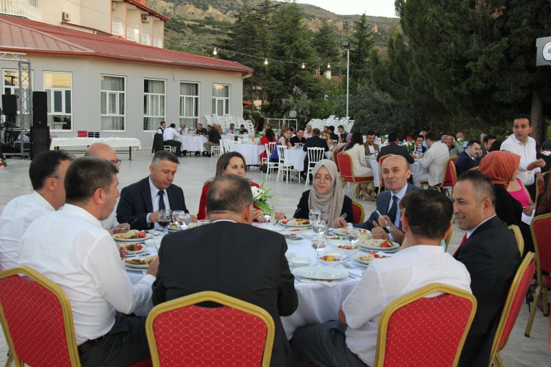 Adalet Komisyonu Başkanımız Hacı Süleyman ARSLAN ile Hakim ve Cumhuriyet Savcılarımız için veda yemeği düzenlendi